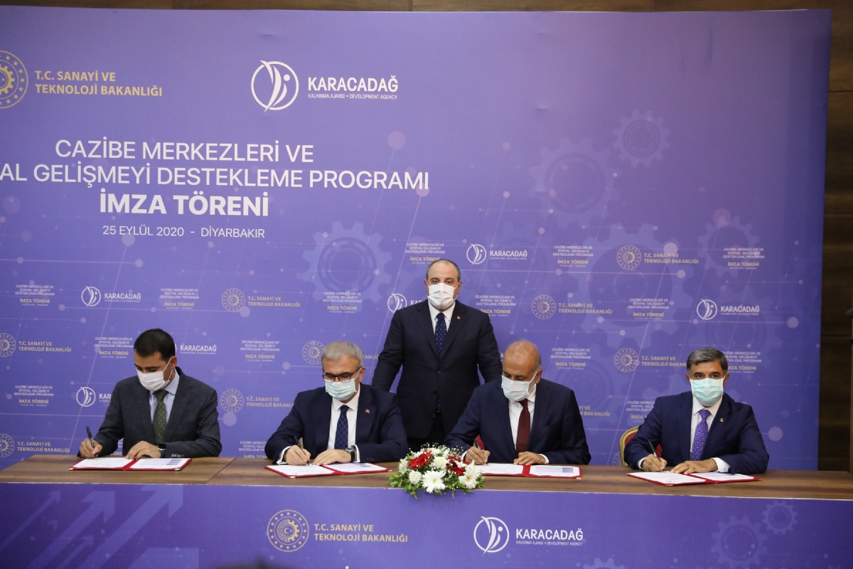 Bakan Varak’tan Diyarbakır’da 20 Milyon TL’lik 7 Projeye İmza