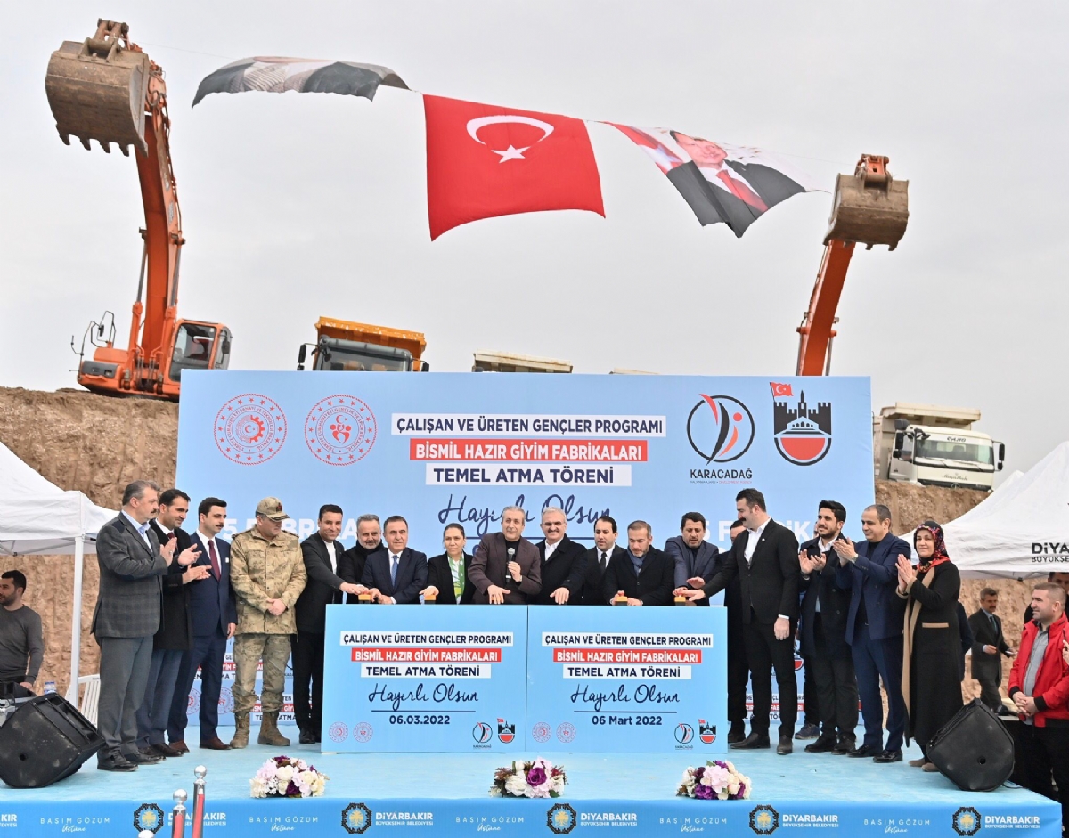 Bismil’de 1.500 Kişiye İstihdam Sağlayacak 5 Tekstil Fabrikasının Temeli Atıldı