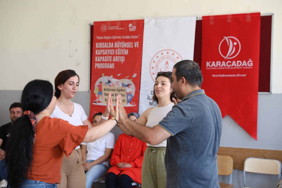 Diyarbakır ve Şanlıurfa’dan Kırsal Eğitime ’kaliteli Dokunuş ’