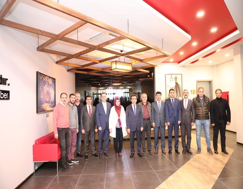 Vali Güzeloğlu Başkanlığında Tekstil OSB’deki Gelişmeler Ele Alındı