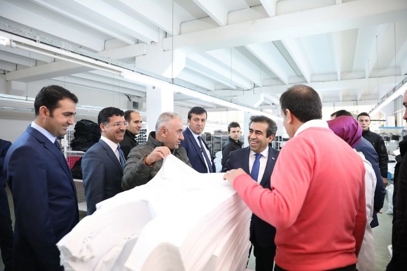 Vali Güzeloğlu Başkanlığında Tekstil OSB’deki Gelişmeler Ele Alındı