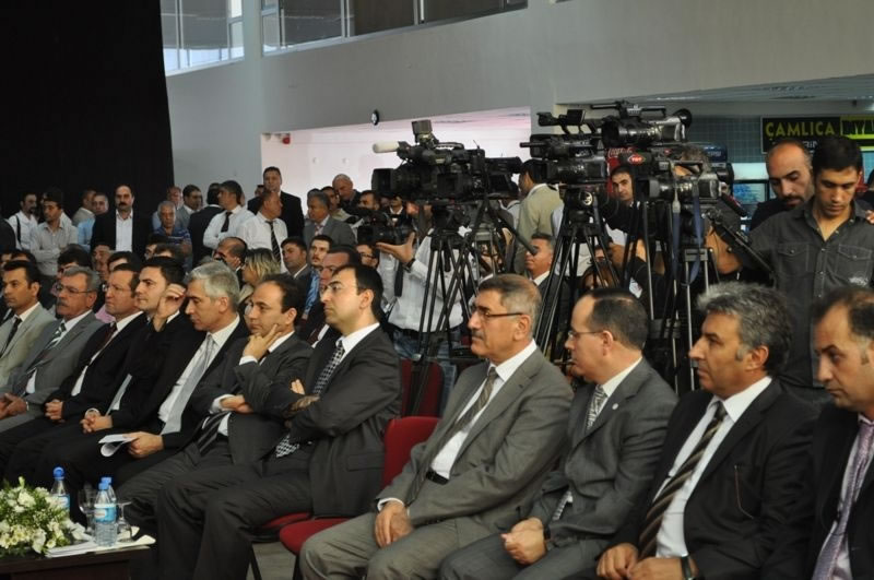 Diyarbakır İnşaat ve Belediye 2010 Fuarı Ziyaretçilerini Bekliyor…