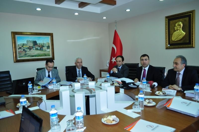 Vali Toprak: Diyarbakır ile Şanlıurfa'nın Enerjisi Gelişmeyi Sağlayacak