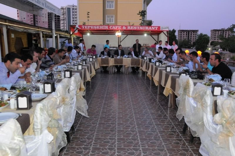 Ajans Yönetim Kurulu Başkanı Vali Toprak Basınla Yemekte Buluştu