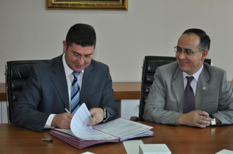 2011 Projeleri İçin İmzalar Atılmaya Başlandı