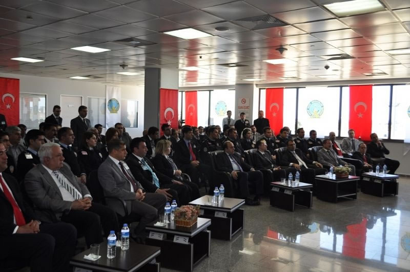 Diyarbakır Valiliği'nden Havaalanı Personeline İletişim Eğitimi
