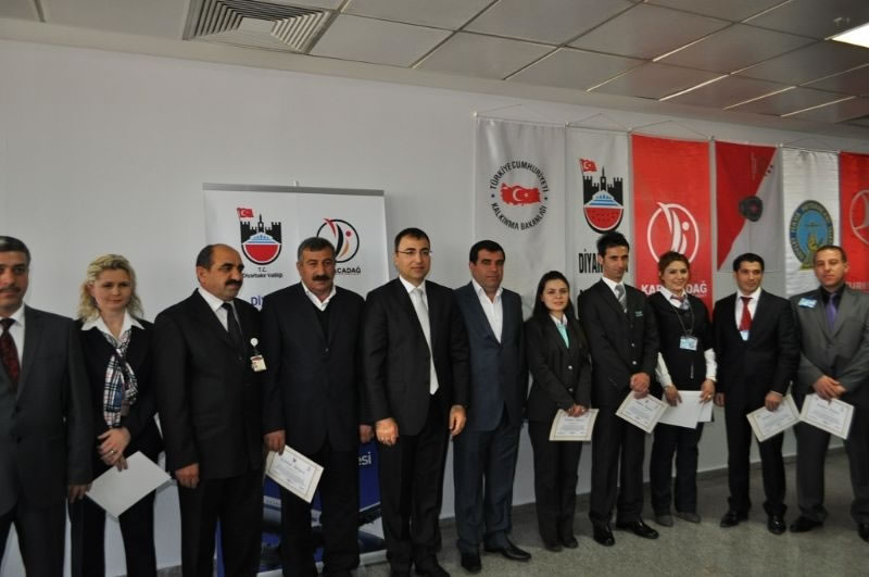 Diyarbakır Valiliği'nden Havaalanı Personeline İletişim Eğitimi