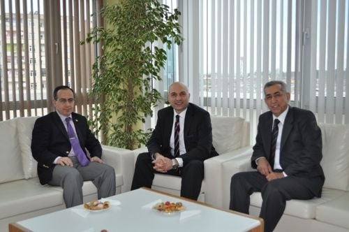 Yatırımcılara Destek İçin Ajansımız ile Halkbank Arasında İşbirliği Protokolü İmzalandı