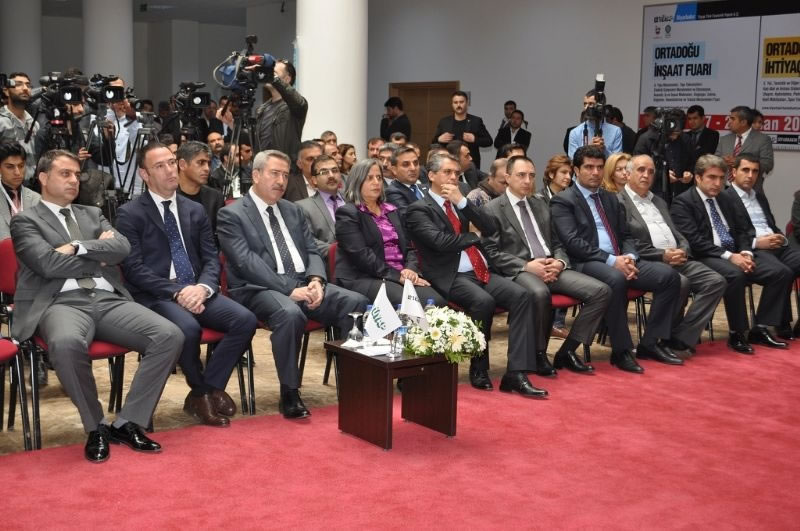 Diyarbakır’da Ortadoğu İnşaat ve Belediye İhtiyaçları Fuarı Açıldı