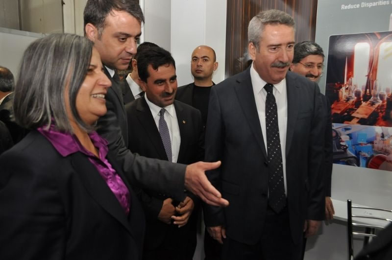 Diyarbakır’da Ortadoğu İnşaat ve Belediye İhtiyaçları Fuarı Açıldı