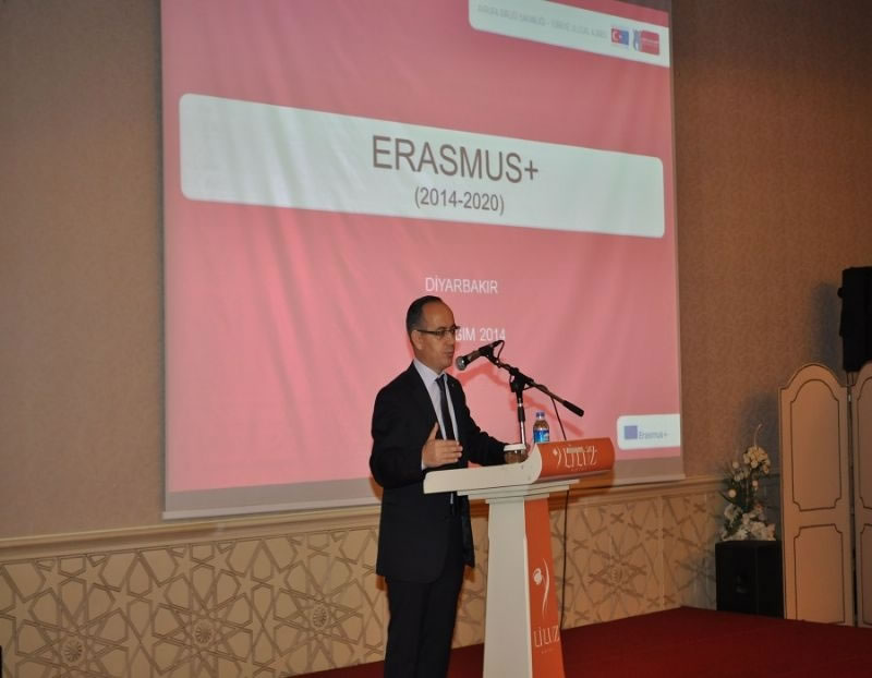 Gençlere Dünyayı Tanıma Fırsatı Sunan Erasmus Diyarbakır'da Tanıtıldı!