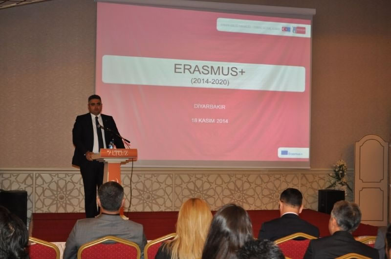 Gençlere Dünyayı Tanıma Fırsatı Sunan Erasmus Diyarbakır'da Tanıtıldı!