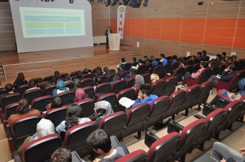 Doç. Dr. Murat Şeker'den Diyarbakır Yaşam Kalitesi Sunumu