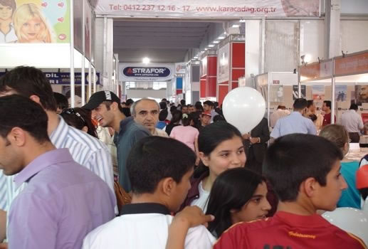 Diyarbakır Kitap Fuarı Açıldı