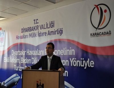 Diyarbakır Valiliği'nden Havaalanı Personeline İletişim Eğitimi