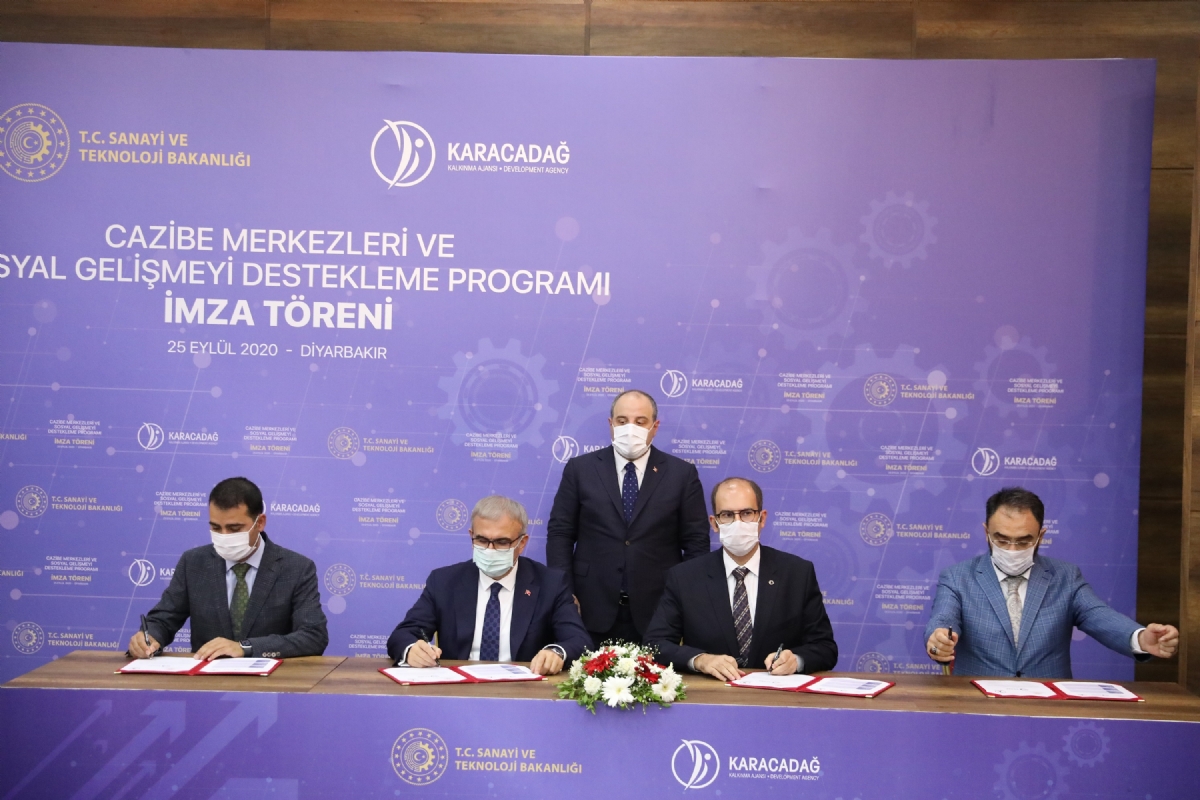 Bakan Varak’tan Diyarbakır’da 20 Milyon TL’lik 7 Projeye İmza