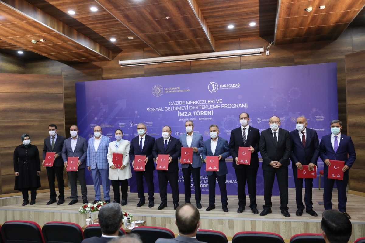 Bakan Varak’tan Diyarbakır’da 20 Milyon TL’lik 7 Projeye İmza