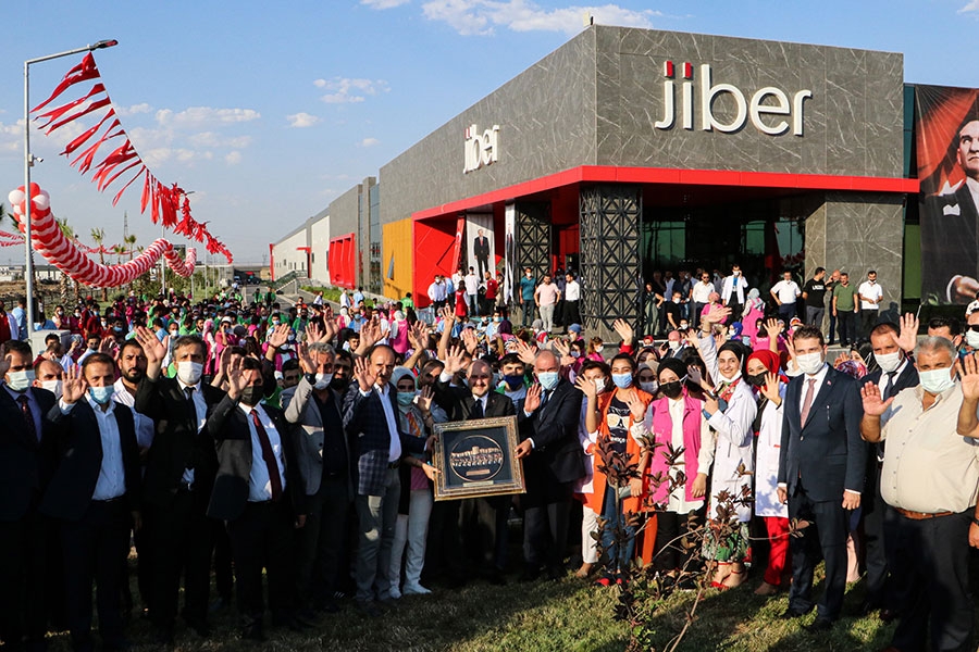 Cumhurbaşkanı Erdoğan, Diyarbakır'da 30 Yeni Fabrikanın Açılışını Gerçekleştirdi