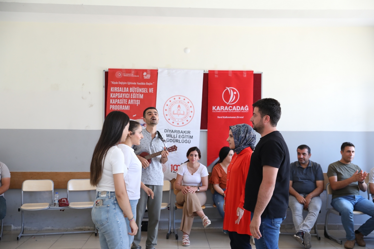 Diyarbakır ve Şanlıurfa’dan Kırsal Eğitime ’kaliteli Dokunuş ’