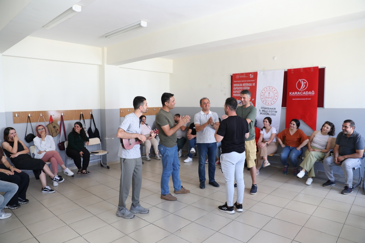 Diyarbakır ve Şanlıurfa’dan Kırsal Eğitime ’kaliteli Dokunuş ’
