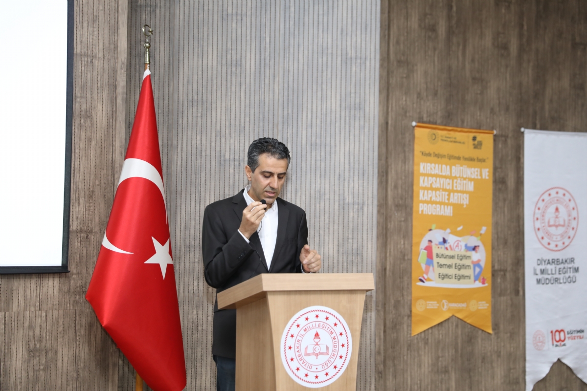 Kırsalda Görev Yapan Öğretmenlere ‘Kalite Artışı Eğitimi’