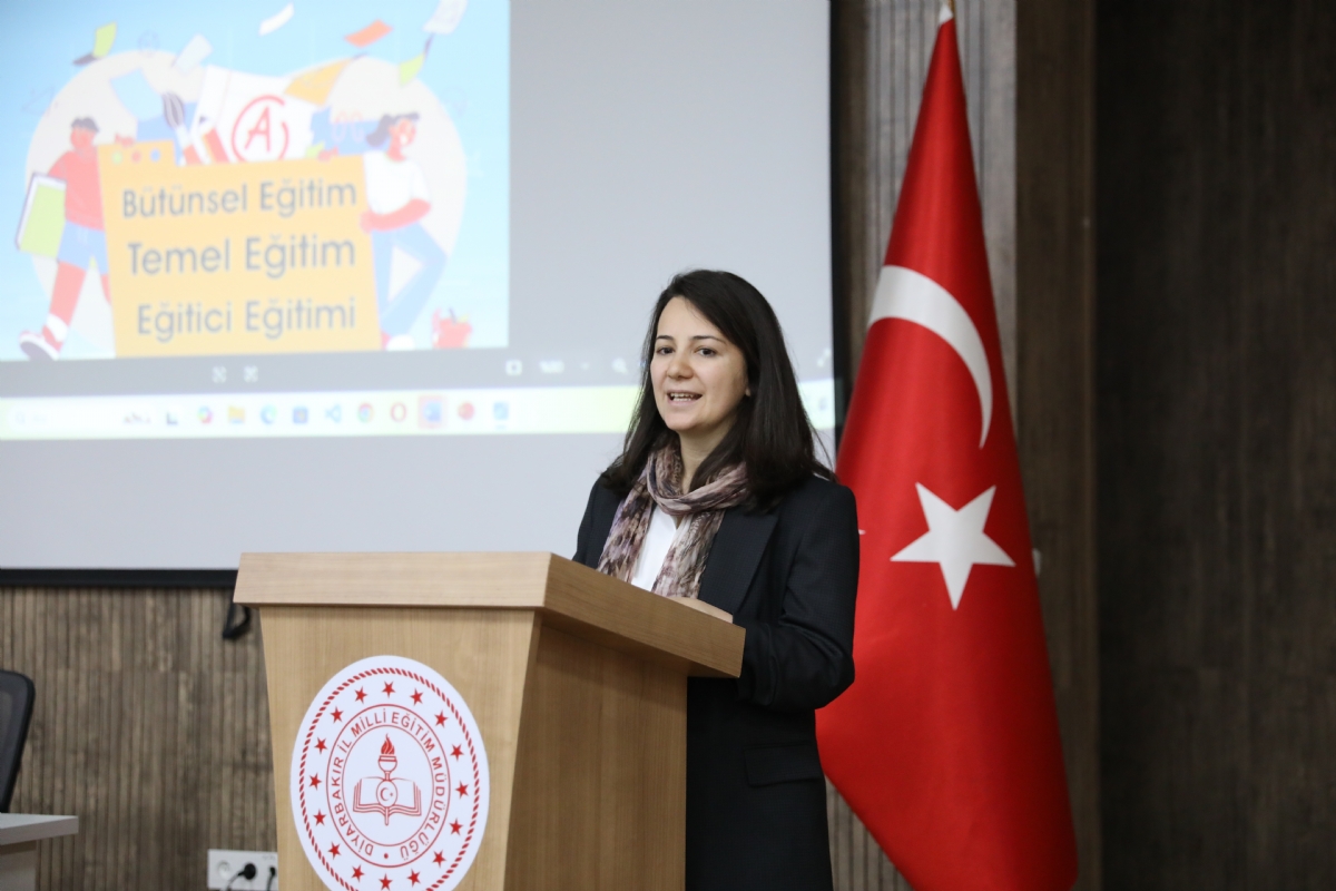 Kırsalda Görev Yapan Öğretmenlere ‘Kalite Artışı Eğitimi’