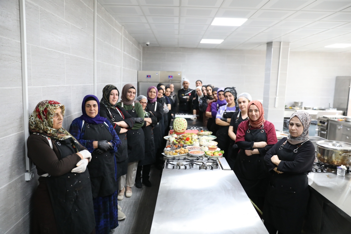 Siverekli Kadınlar, Gastronomi ve Girişimcilik Merkezi ile Kendi İşlerini Kuruyor