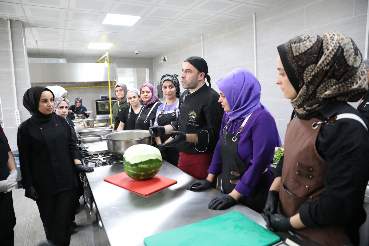 Siverekli Kadınlar, Gastronomi ve Girişimcilik Merkezi ile Kendi İşlerini Kuruyor