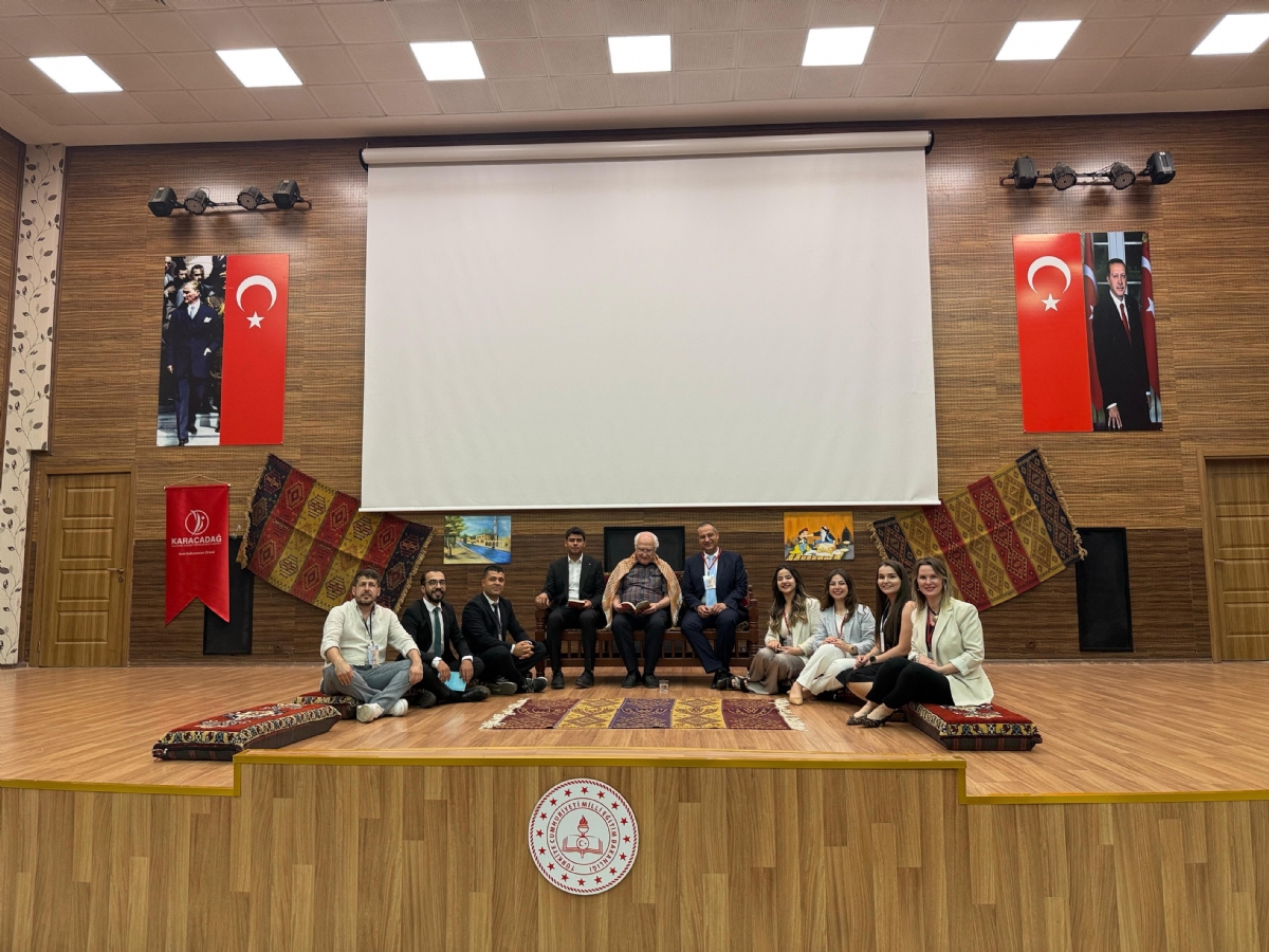 'Tarihin Sıfır Noktasında' 500 Öğretmene Eğitimde Masalların Yeri Eğitimi