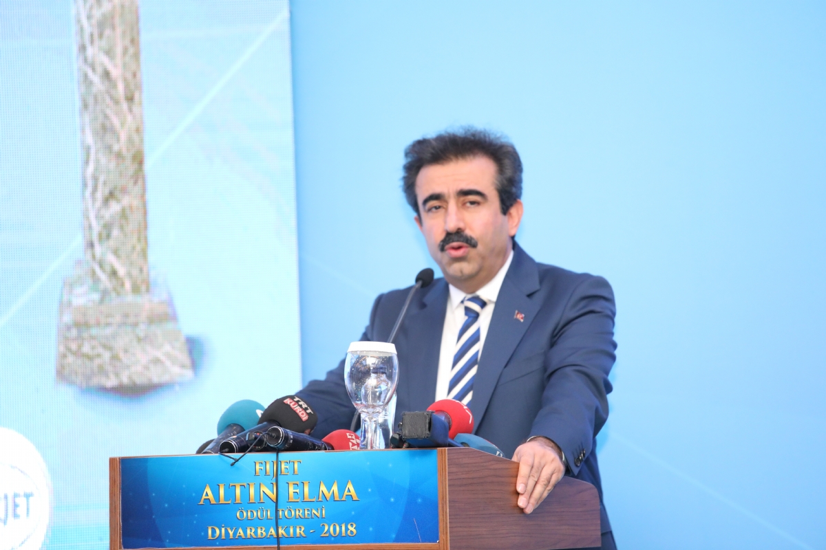 Turizmde Altın Elma Ödülü Törenle Diyarbakır'a Verildi