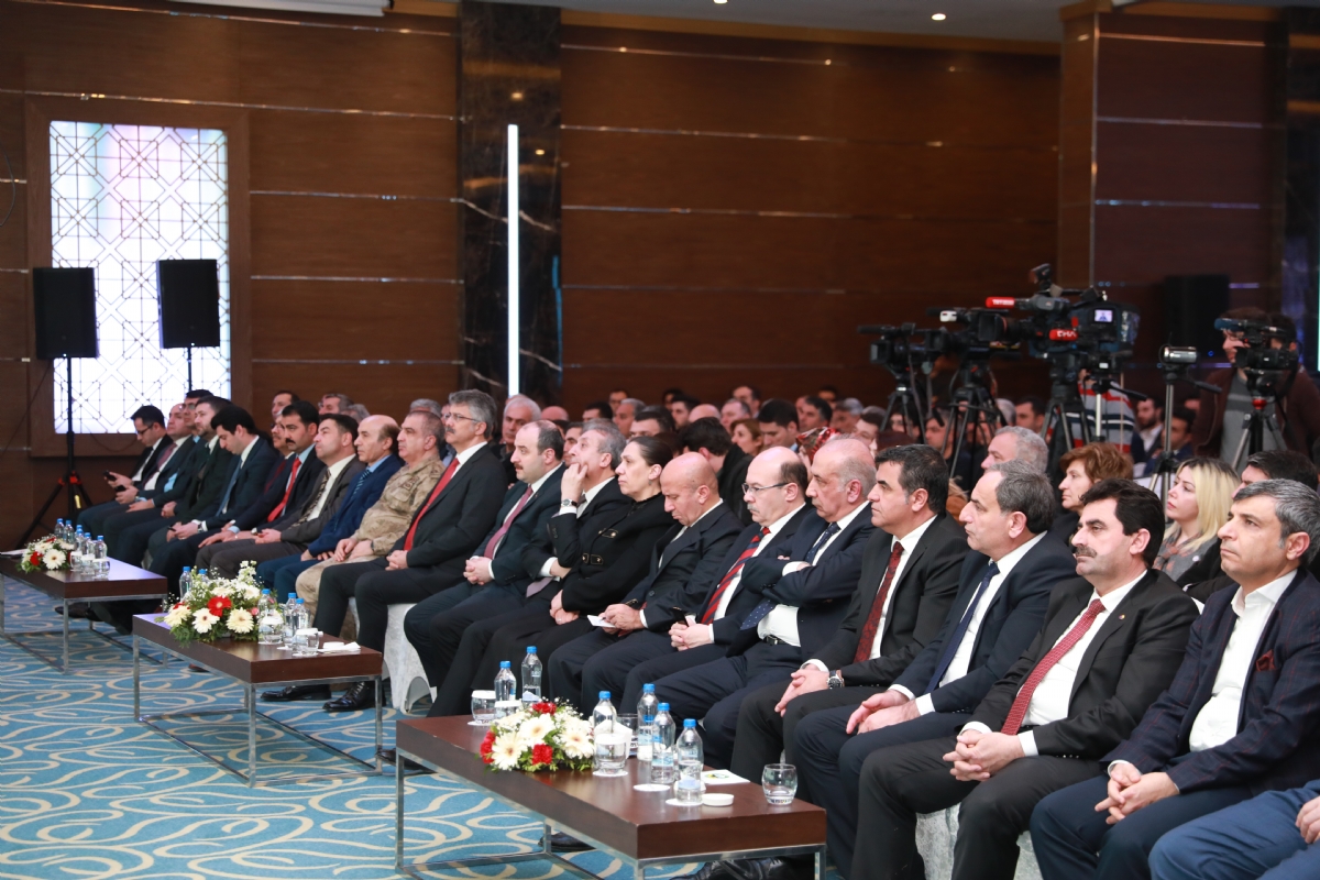 Bakan Mustafa Varank: Tekstil İhtisas OSB, Diyarbakır’ın Gücüne Güç Katacak